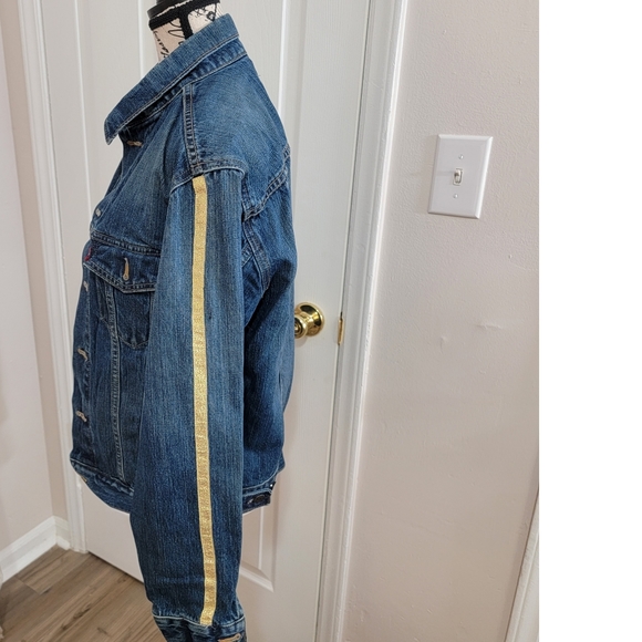 Vintage 90s Levi's Denim Trucker Jacket Size Small Gold stripe 70507 - Picture 4 of 10